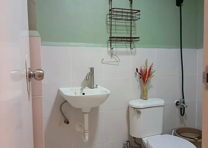 Save Bed & Breakfast Manila